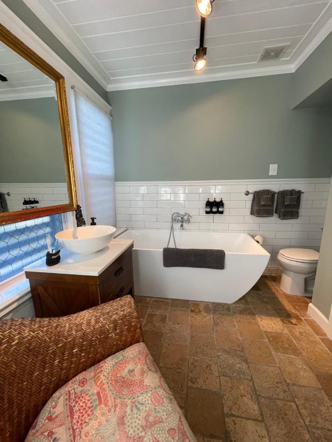 Old Town Charm Suite Сент-Огастин Экстерьер фото